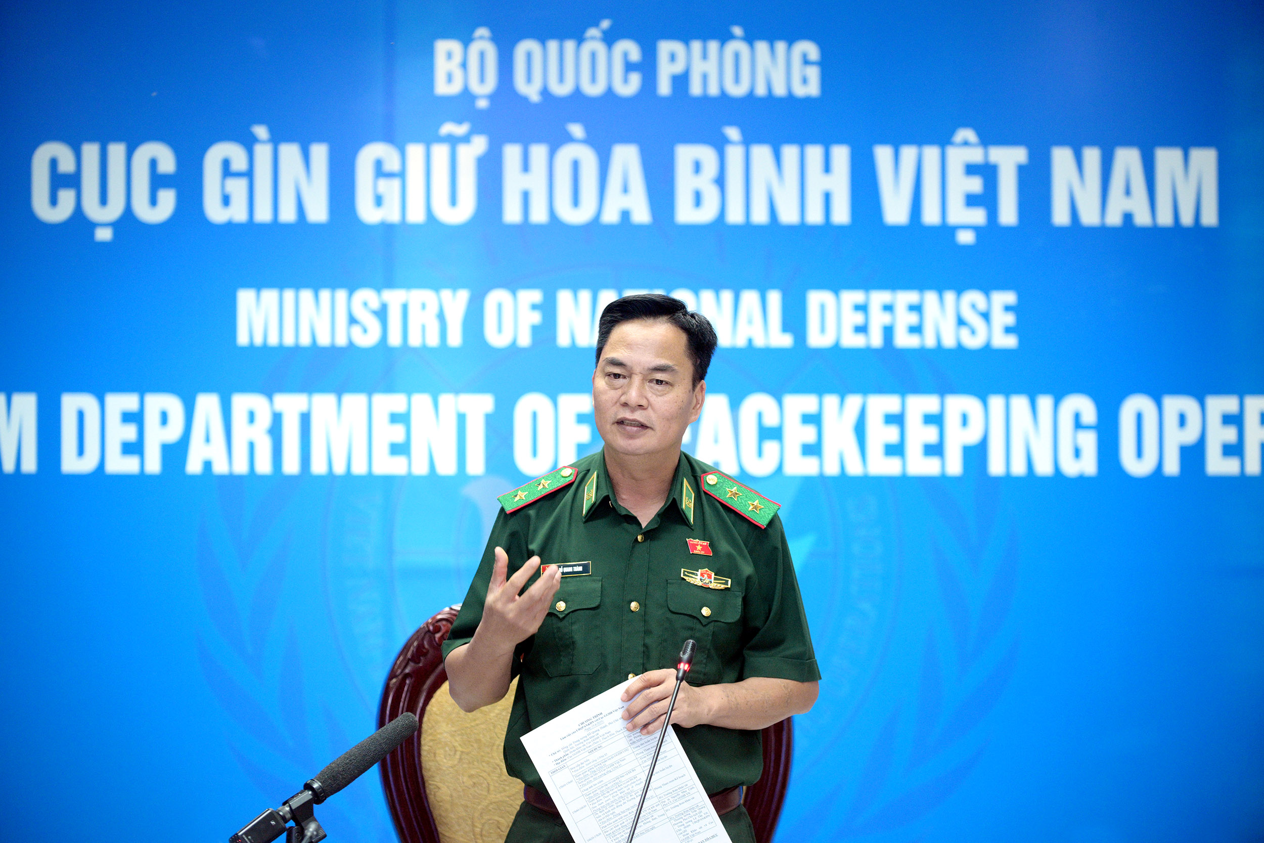 /UploadStore/admin/250416 Lam viec voi doan khao sat QH/02.jpg